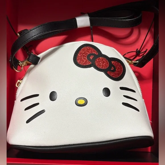 NWT Hello Kitty 3 piece Gift Set with Box - Picture 2 of 7